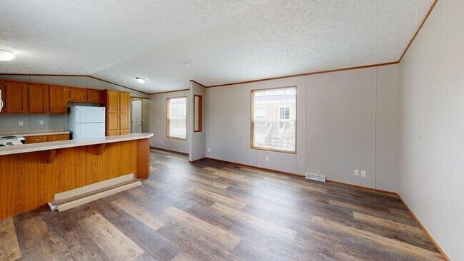 Building Photo - 339 Continental Ave