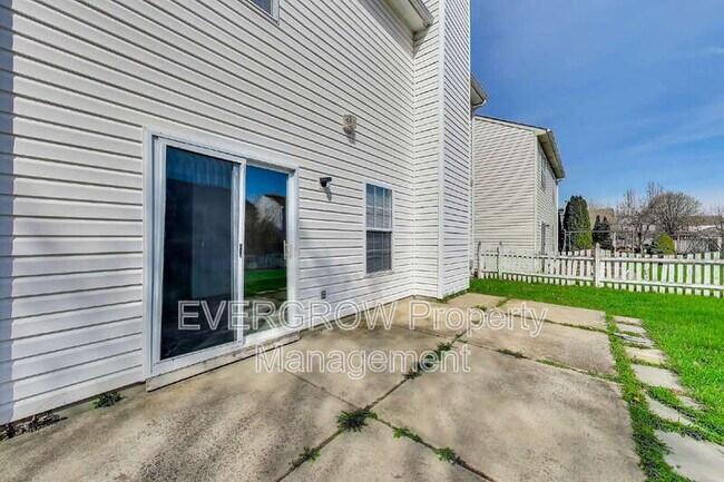 Building Photo - 7139 Kimble Dr