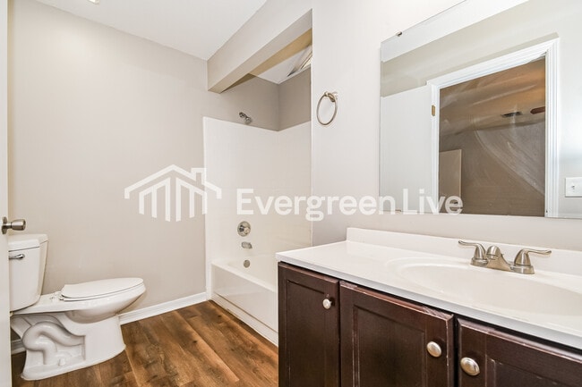 Building Photo - 8149 Amberwood Ct