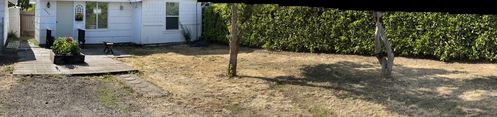 Building Photo - 8323 SE 62nd Ave