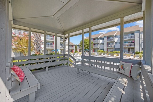 Building Photo - Charming 2-Bedroom Condo Near the Beach