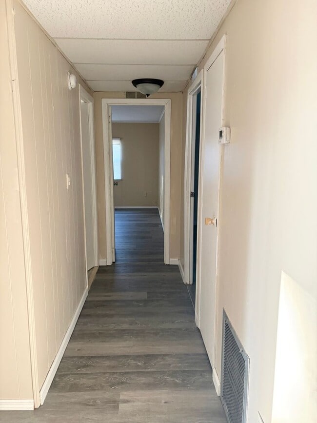 Building Photo - QUIET SETTING IN SUMMERFIELD