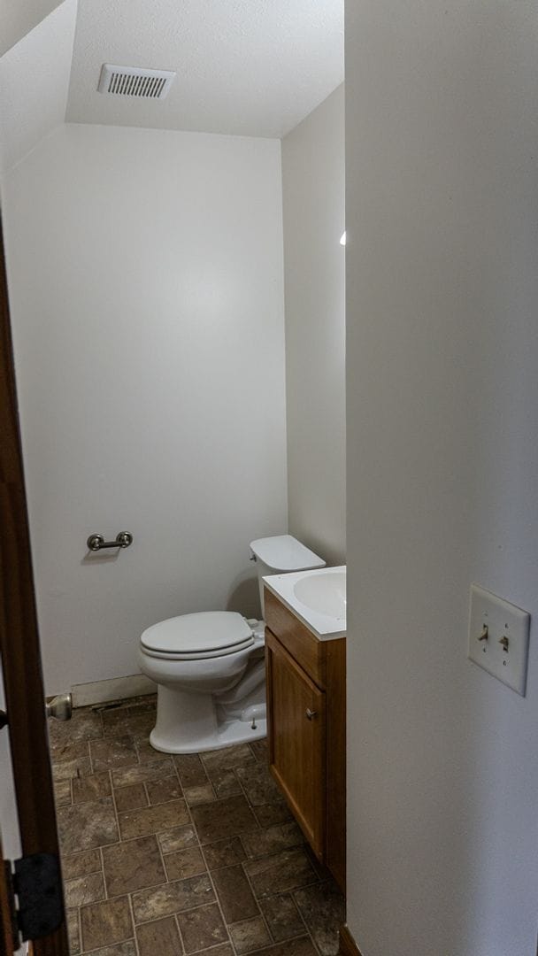 Building Photo - Updated 3-Bedroom Townhouse in Convenient Toledo Location