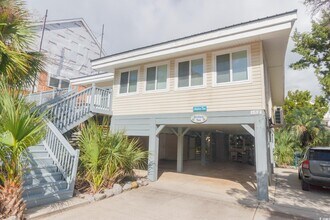 Building Photo - 4718 Seaview St