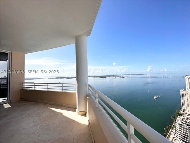 Building Photo - 808 Brickell Key Dr