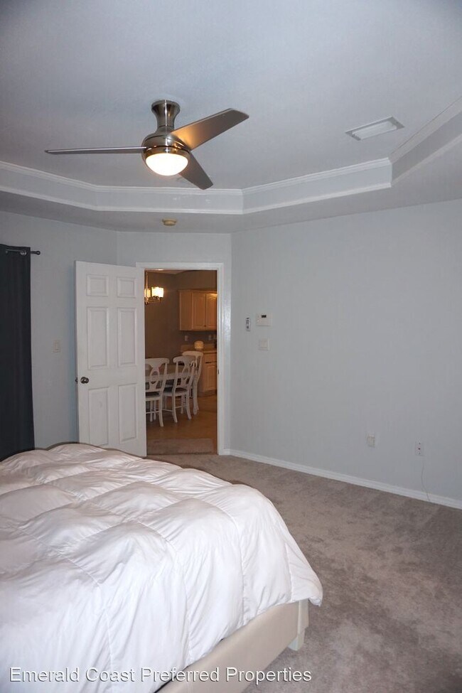 Building Photo - 3 br, 2 bath House - 2039 Fountainview Dr.