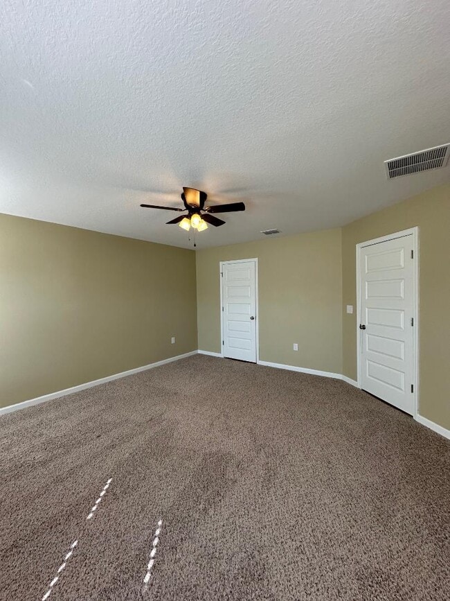 Building Photo - 3998 Whitetail Ln