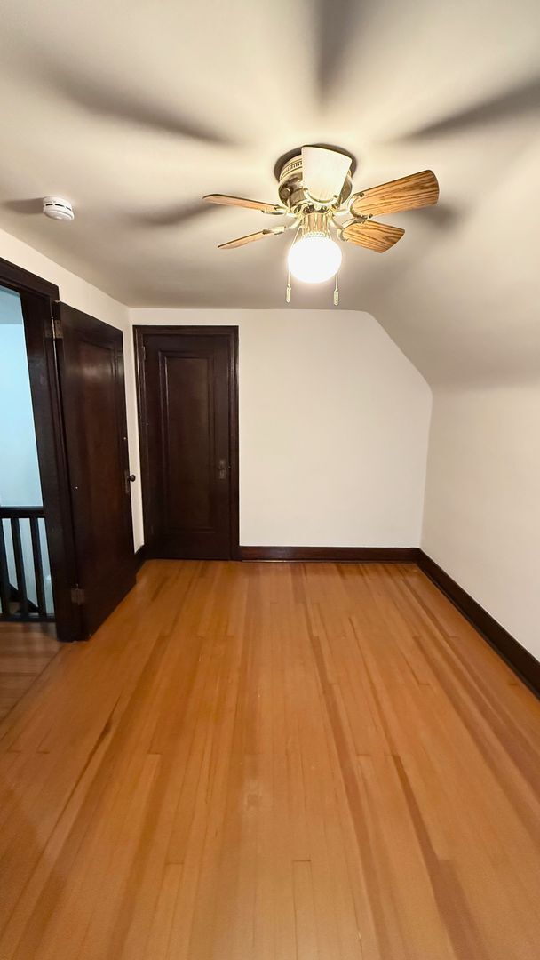 Building Photo - Beautiful 3/4 bedroom + office in Shadyside- Off-Street Parking and Tons of Storage!!