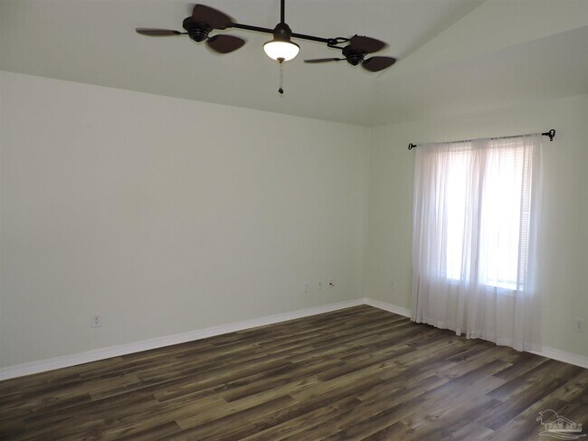 Building Photo - 508 E Gonzalez St