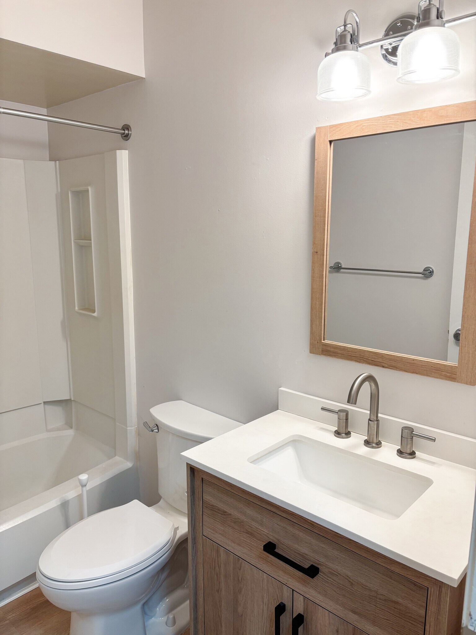 Building Photo - 7021 Bonaire Dr NE