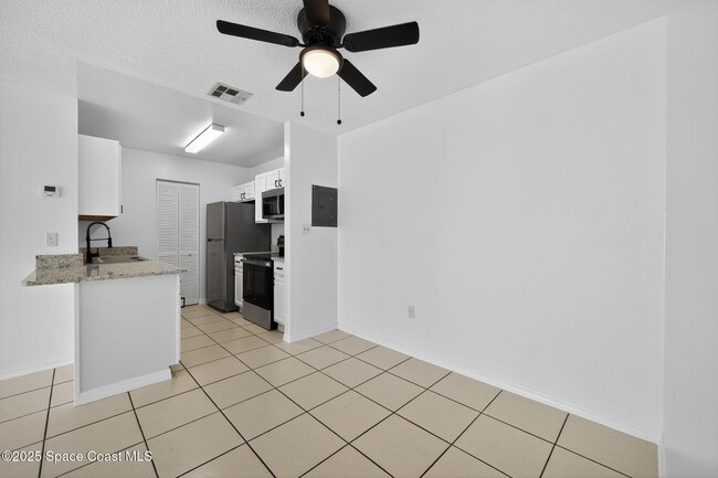 Building Photo - 410 Thor Ave SE