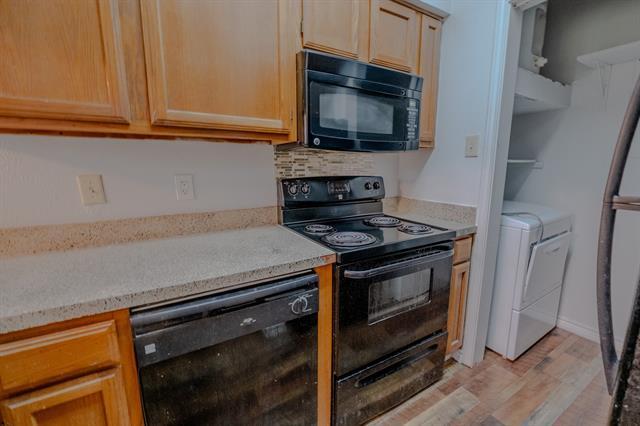 Building Photo - 501 Arbor Creek Dr