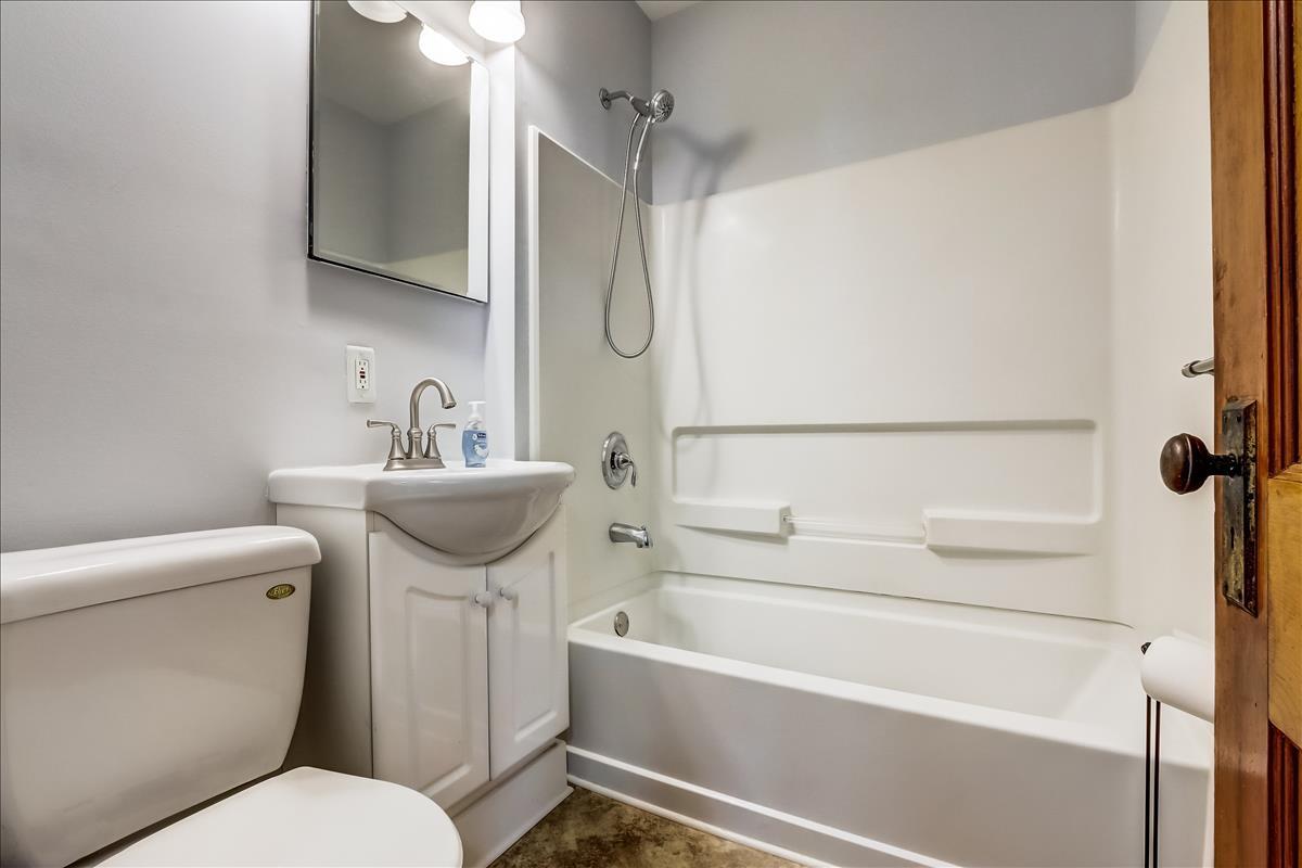 Full Bath - 1703 W Custer Ave