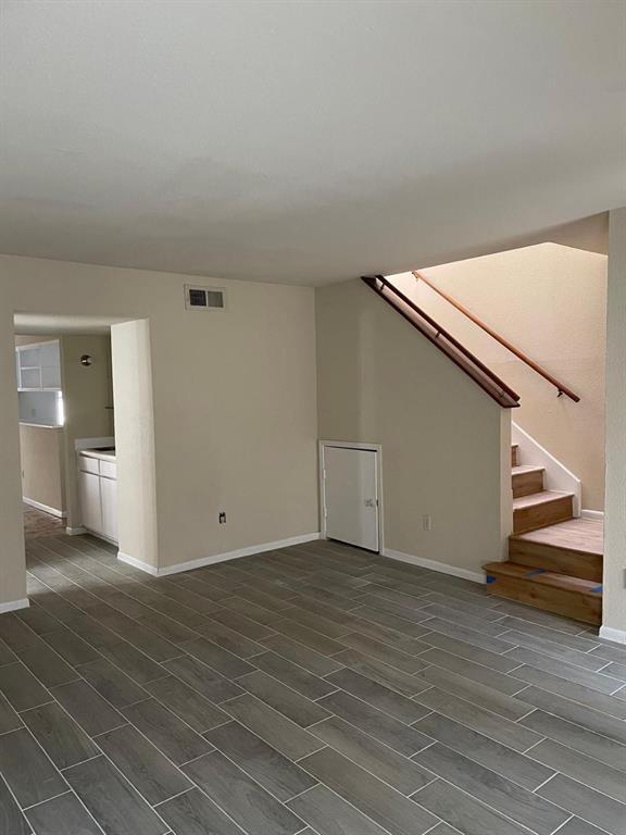 Building Photo - 3901 Woodchase Dr