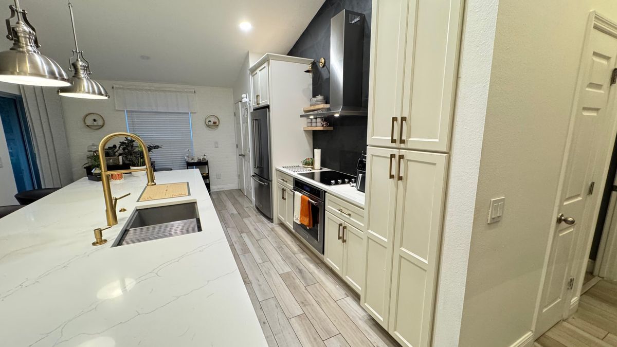 Building Photo - 676 Seneca Trail