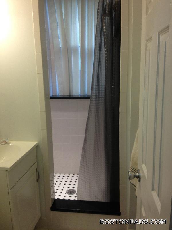 Building Photo - 26 Hemenway St