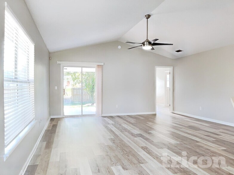 Building Photo - 3318 Citation Dr
