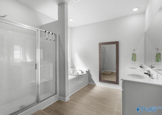 Building Photo - 123 Barn Trail Way