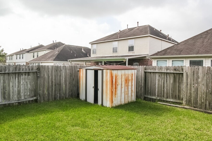 Building Photo - 12146 Landsdown Ridge Way