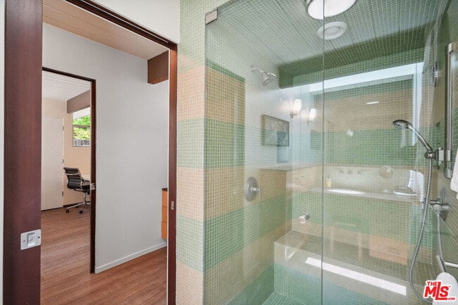 Building Photo - 1568 Stoddard Ave