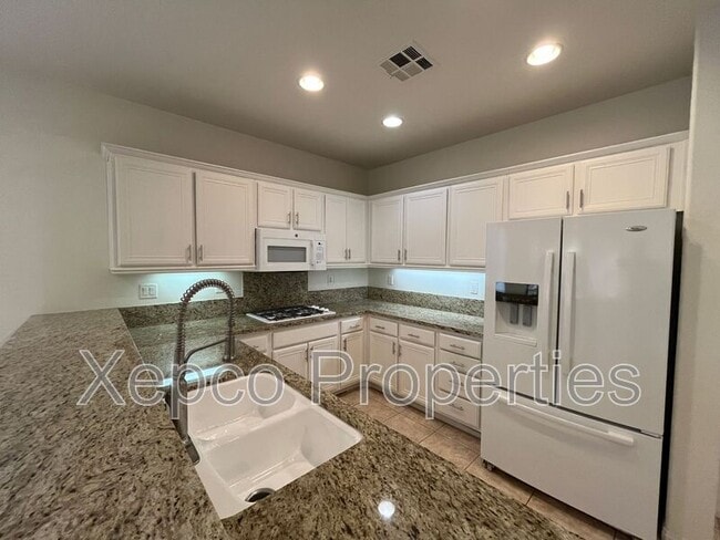 Building Photo - 49739 Pacino St
