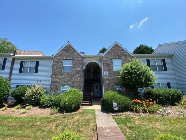 Building Photo - 4001 Whirlaway Ct