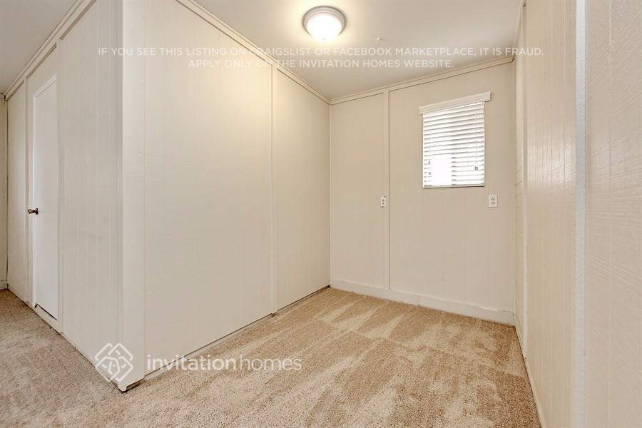 Building Photo - 6925 W Montebello Ave
