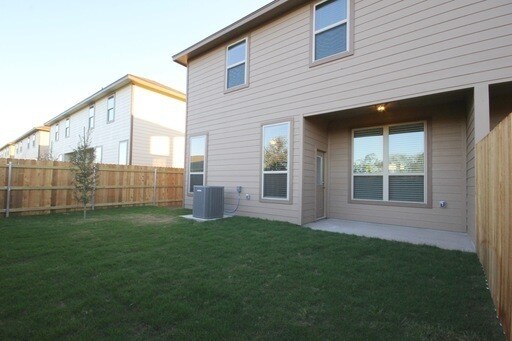 Building Photo - AVAILABLE NOW! Beautiful 3 Bedroom Luxury Townhome, Kyle, Texas!