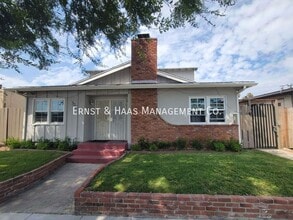 Building Photo - 3211 E Wilton St