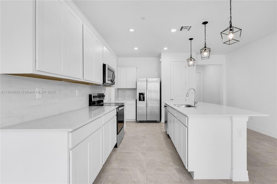 Building Photo - 8342 NW 7th Pl