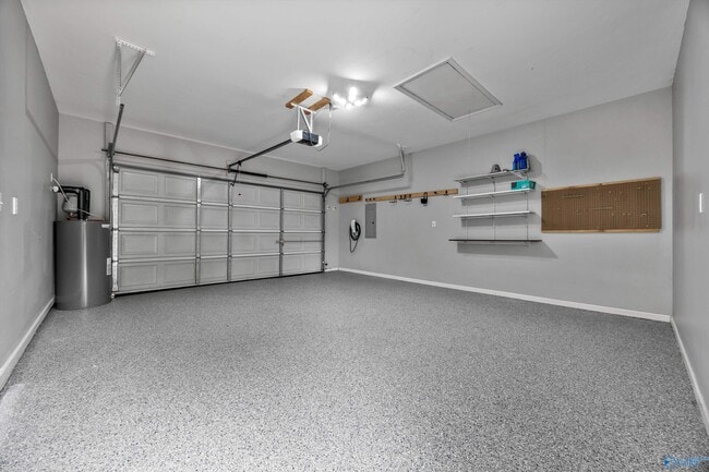 Building Photo - 5104 Frankford Dr SE