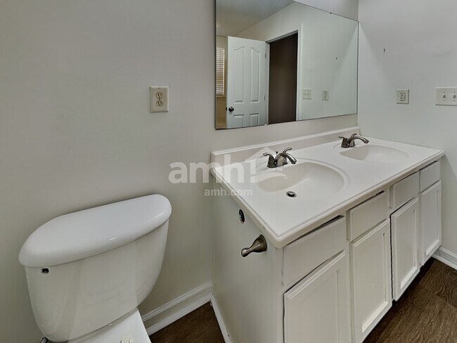 Building Photo - 3808 Broadwater Ct