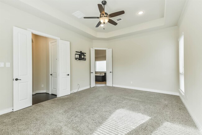 Building Photo - 4511 Sanctuary Halls Dr