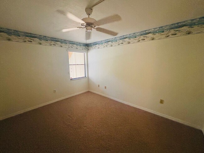 Building Photo - Great Location, 2 Bedroom W/ Access Citrus...