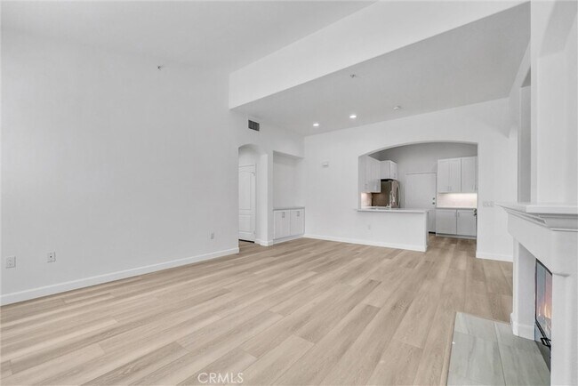 Building Photo - 6 Celano Ct