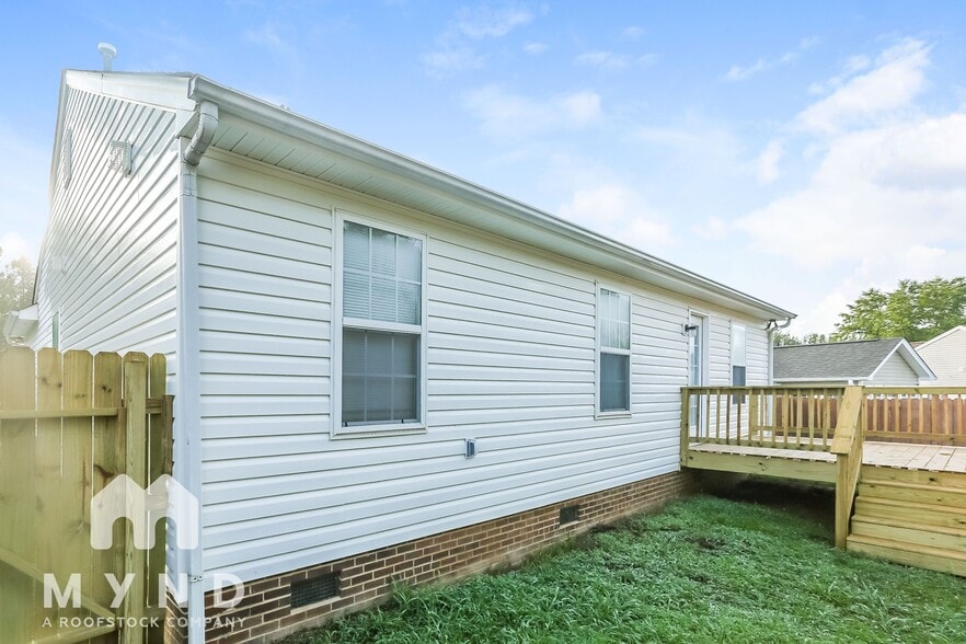 Building Photo - 4014 Old Glory Dr