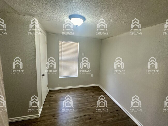 Building Photo - 708 Grayson St