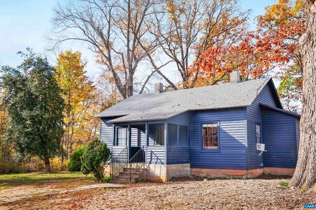 Building Photo - 2580 Nydrie Dr