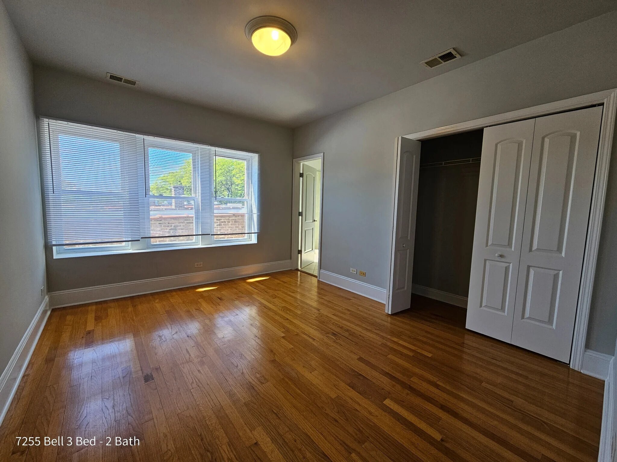 Building Photo - 7257 N Bell Ave
