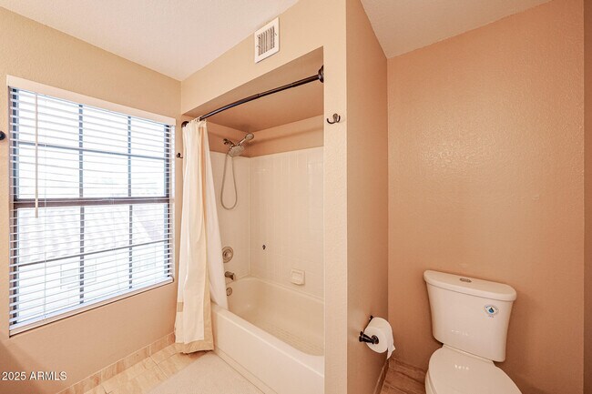 Building Photo - 5440 W Beryl Ave