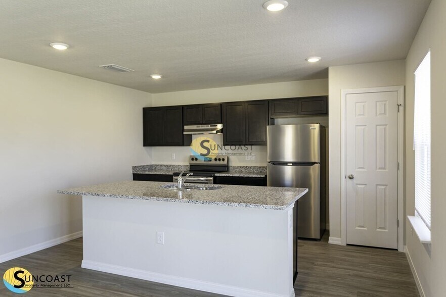 Building Photo - 1384 Tan Tara Trl