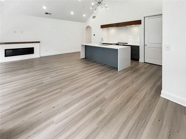 Building Photo - 403 Burgundy Wy