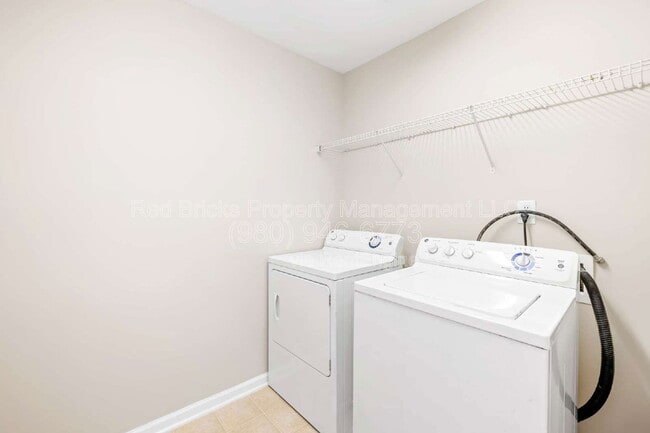 Building Photo - 9621 Cheery Meadow Dr