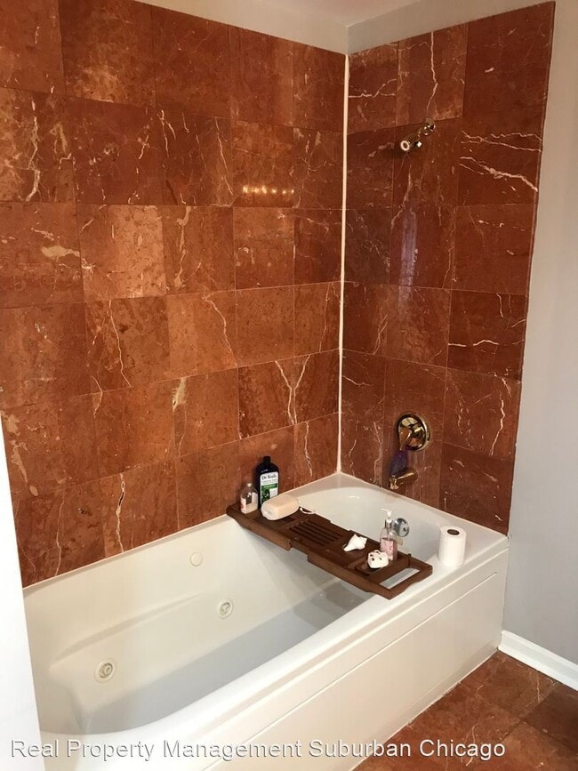 Building Photo - 4 br, 3 bath House - 5901 Burr Oak Avenue