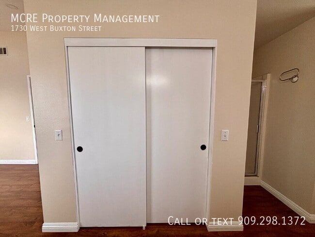 Building Photo - 1730 W Buxton St