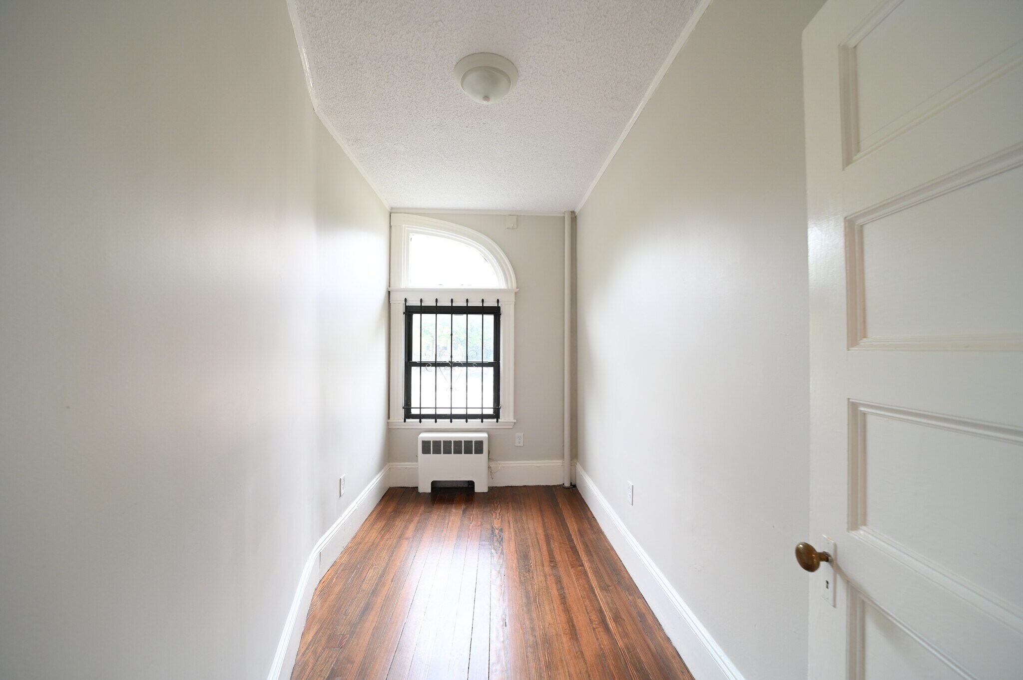 Building Photo - 1855 Beacon St