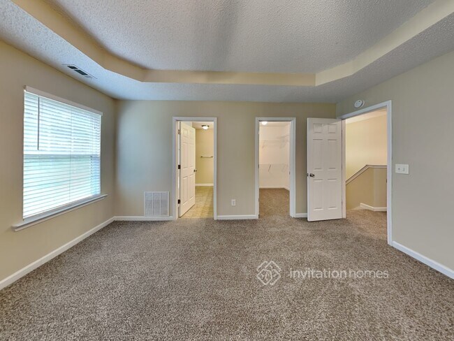 Building Photo - 526 Hansen Dr