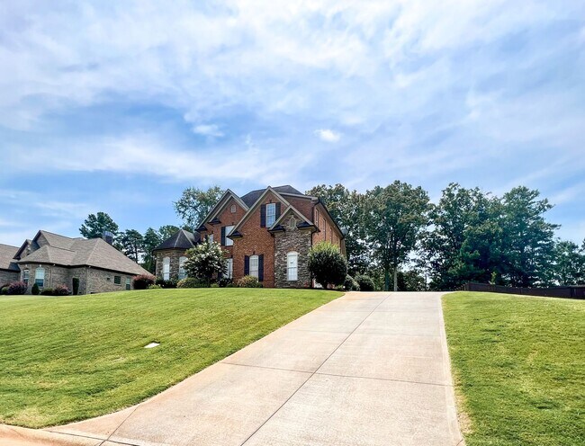 Building Photo - Beautiful 4-Bedroom Home with 2-Car Garage