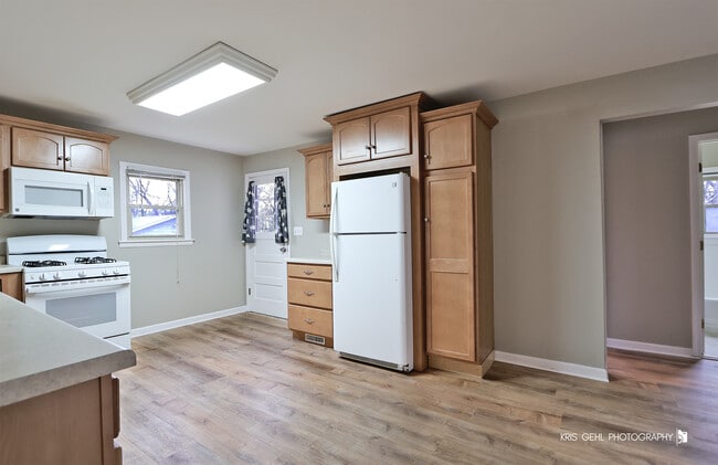 Building Photo - 610 Lagoon Terrace