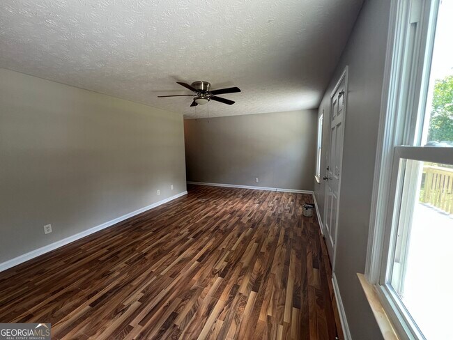 Building Photo - 943 Grier Rd